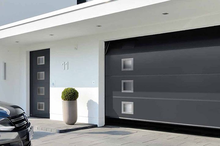 Garageport med ruder - facade dør med ruder